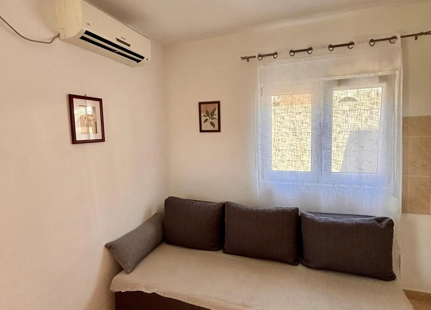 Apartmani Knezevic Posedarje 0*,